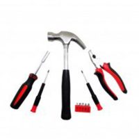 Kéziszerszám és dugókulcs készlet